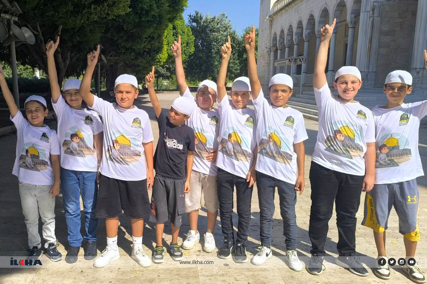 Adanalı çocuklar: Kurtuluşumuz namazdadır Adanalı çocuklar: Kurtuluşumuz namazdadır