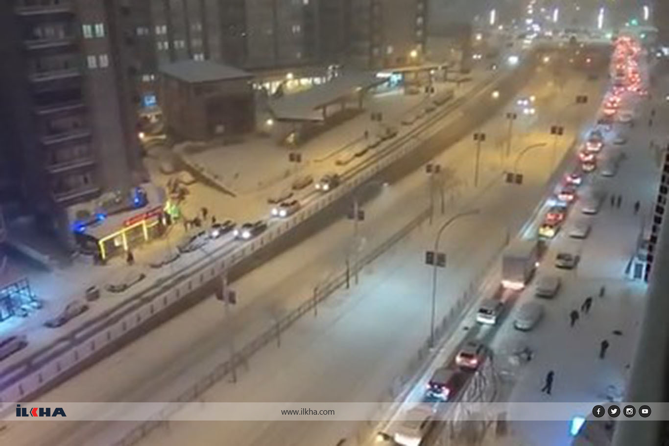 Batman'da kar trafiği felç etti: Ara sokaklar ulaşıma kapandı