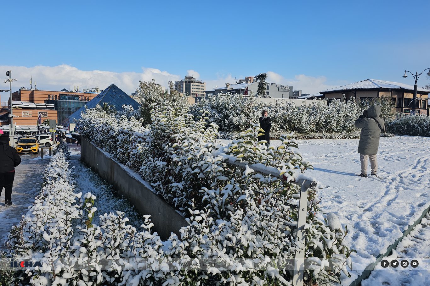 Kar yağışı Bursa’ya kartpostallık görüntüler sundu
