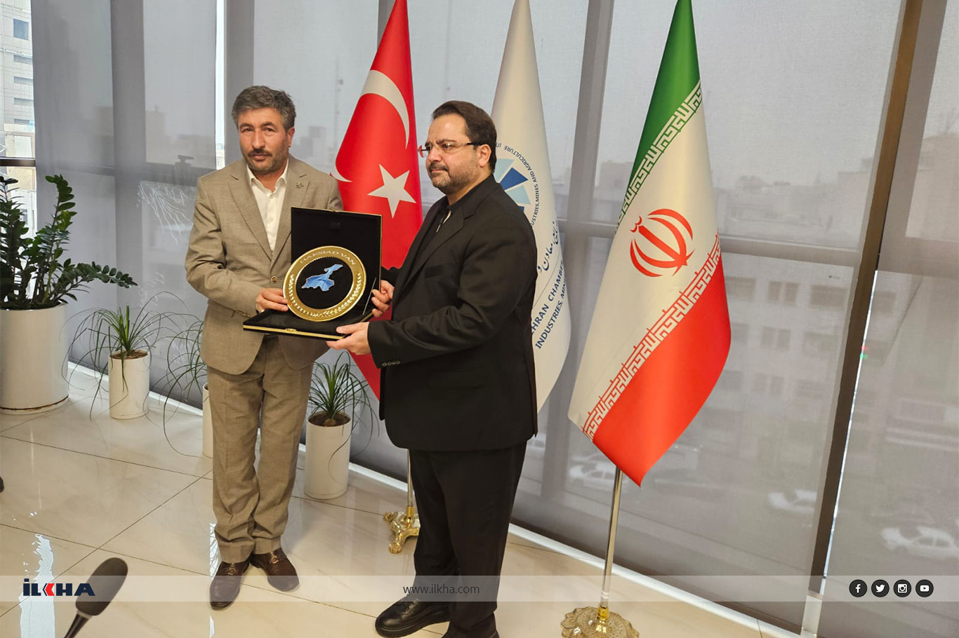 HAKSİAD Van Şubesi heyeti İran’da temaslarda bulundu