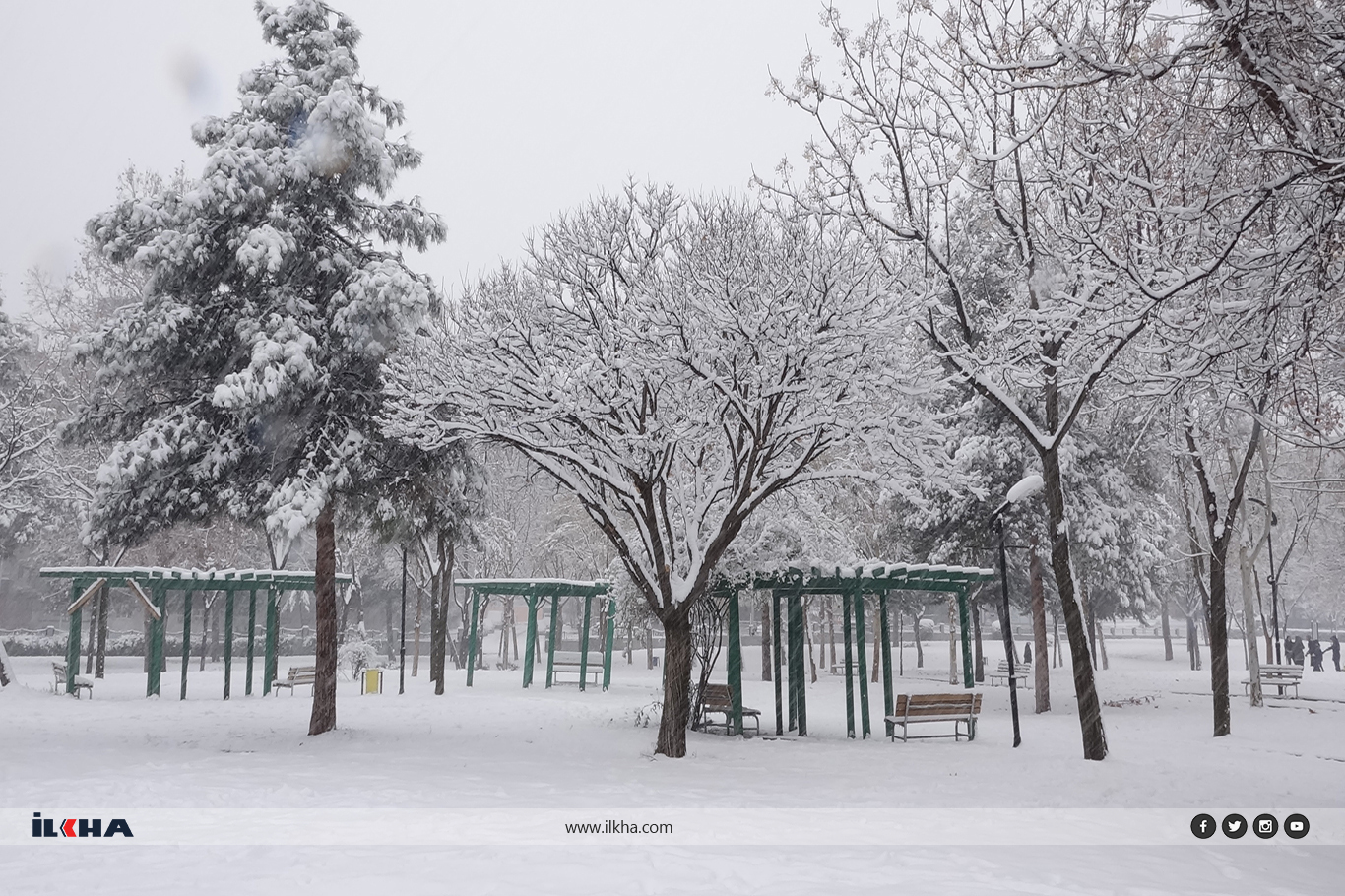 Diyarbakır’da yoğun kar yağışı etkisini sürdürüyor