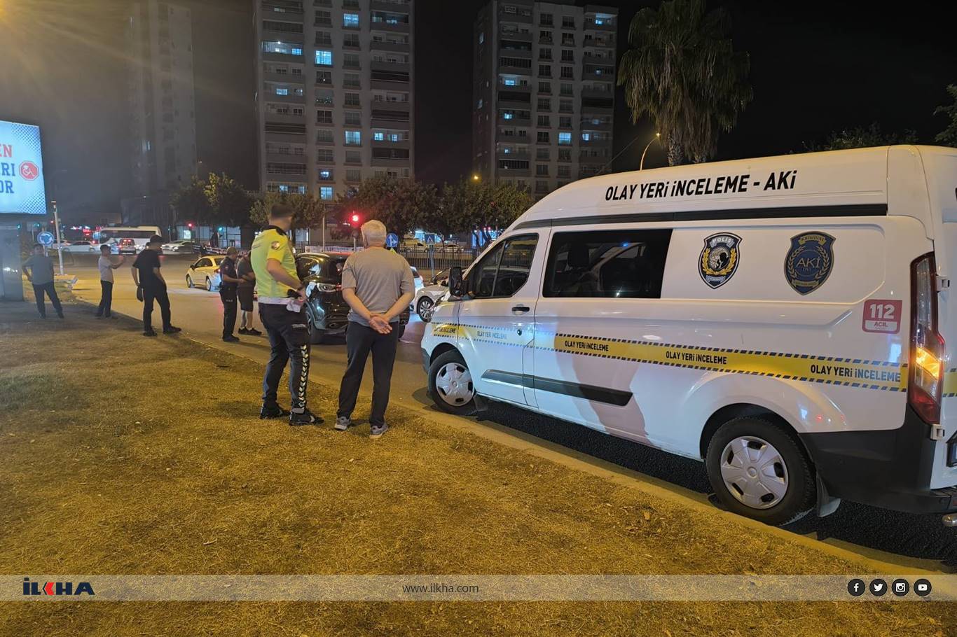 Adana'da araca silahlı saldırı: Bir yaralı Adana'da araca silahlı saldırı: Bir yaralı