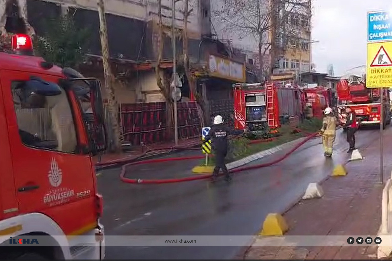 Mecidiyeköy'de yıkım gerçekleştirilen binada yangın Mecidiyeköy'de yıkım gerçekleştirilen binada yangın