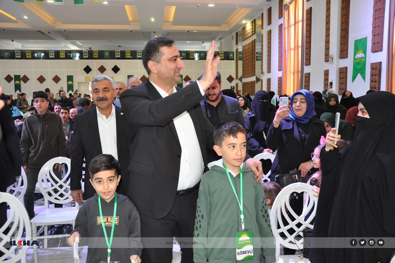 Batman Belediye Başkan adayı Ramanlı, projelerini ve meclis üyelerini açıkladı