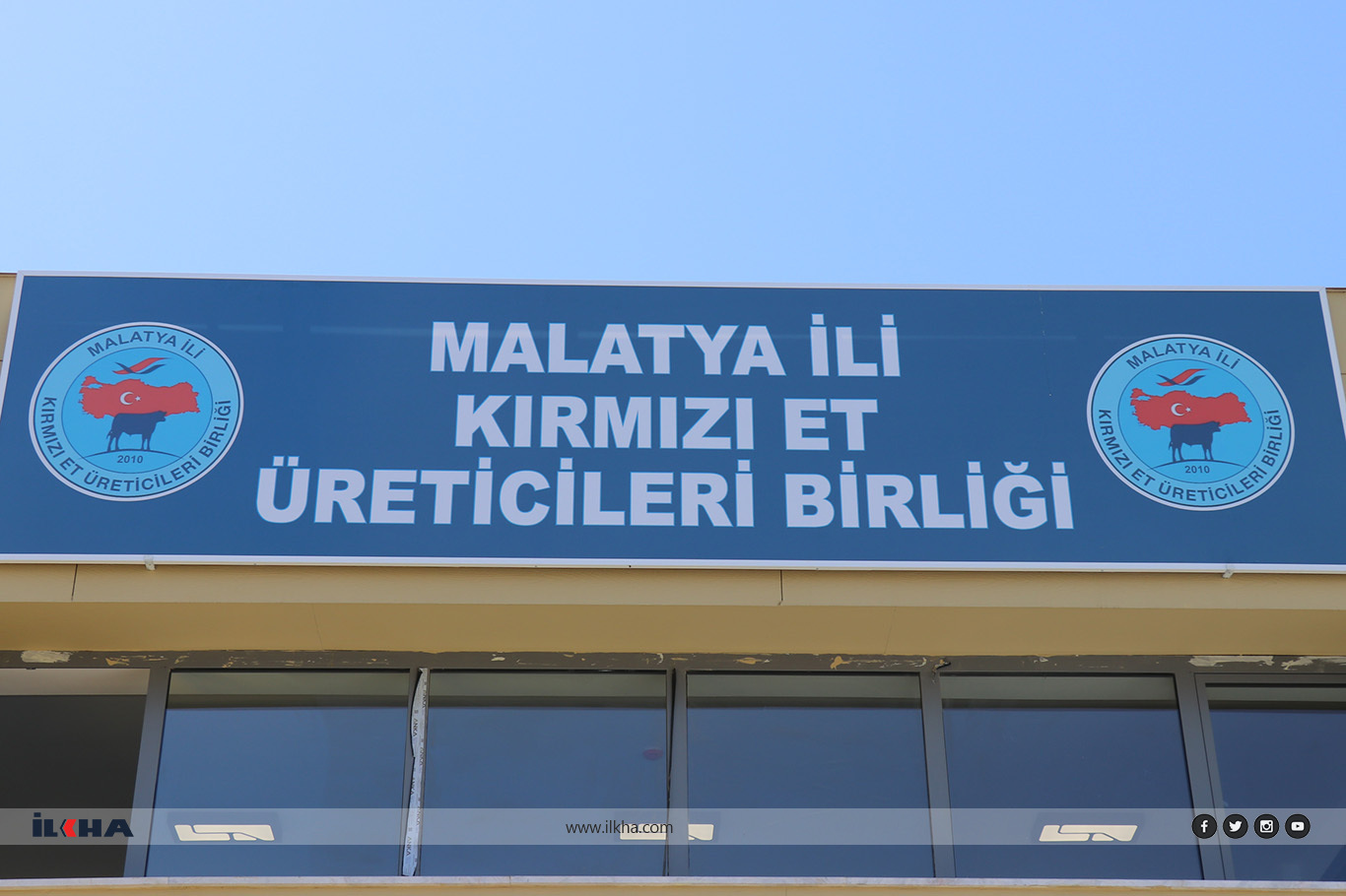 Malatya'da büyükbaş kurbanlık fiyatları açıklandı Malatya'da büyükbaş kurbanlık fiyatları açıklandı