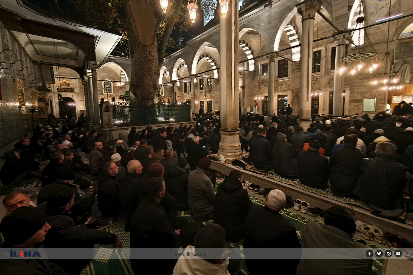 Üç aylar Eyüpsultan Camii'nde dualarla karşılandı