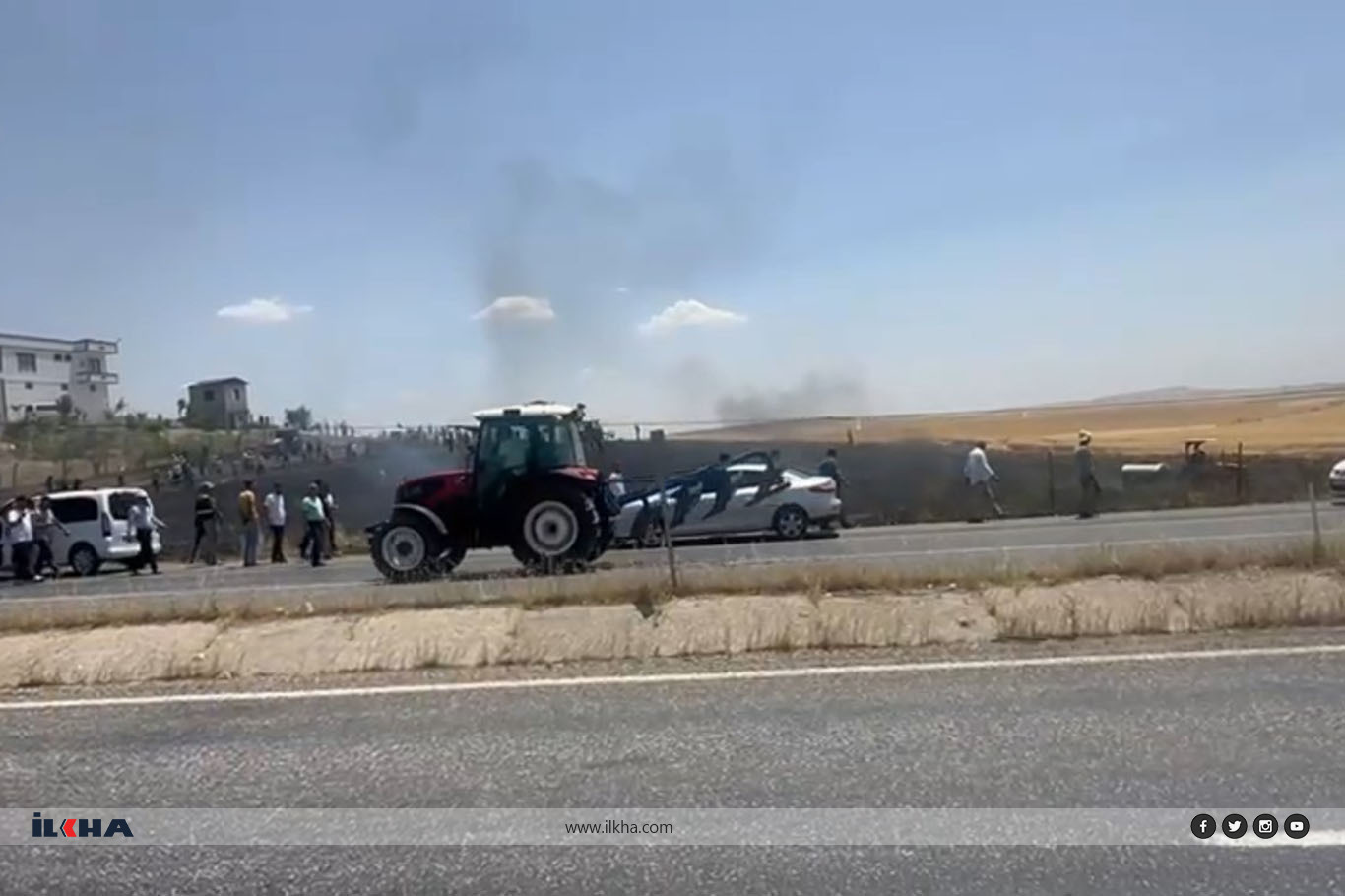 Batman'da onlarca dönüm buğday tarlası kül oldu Batman'da onlarca dönüm buğday tarlası kül oldu