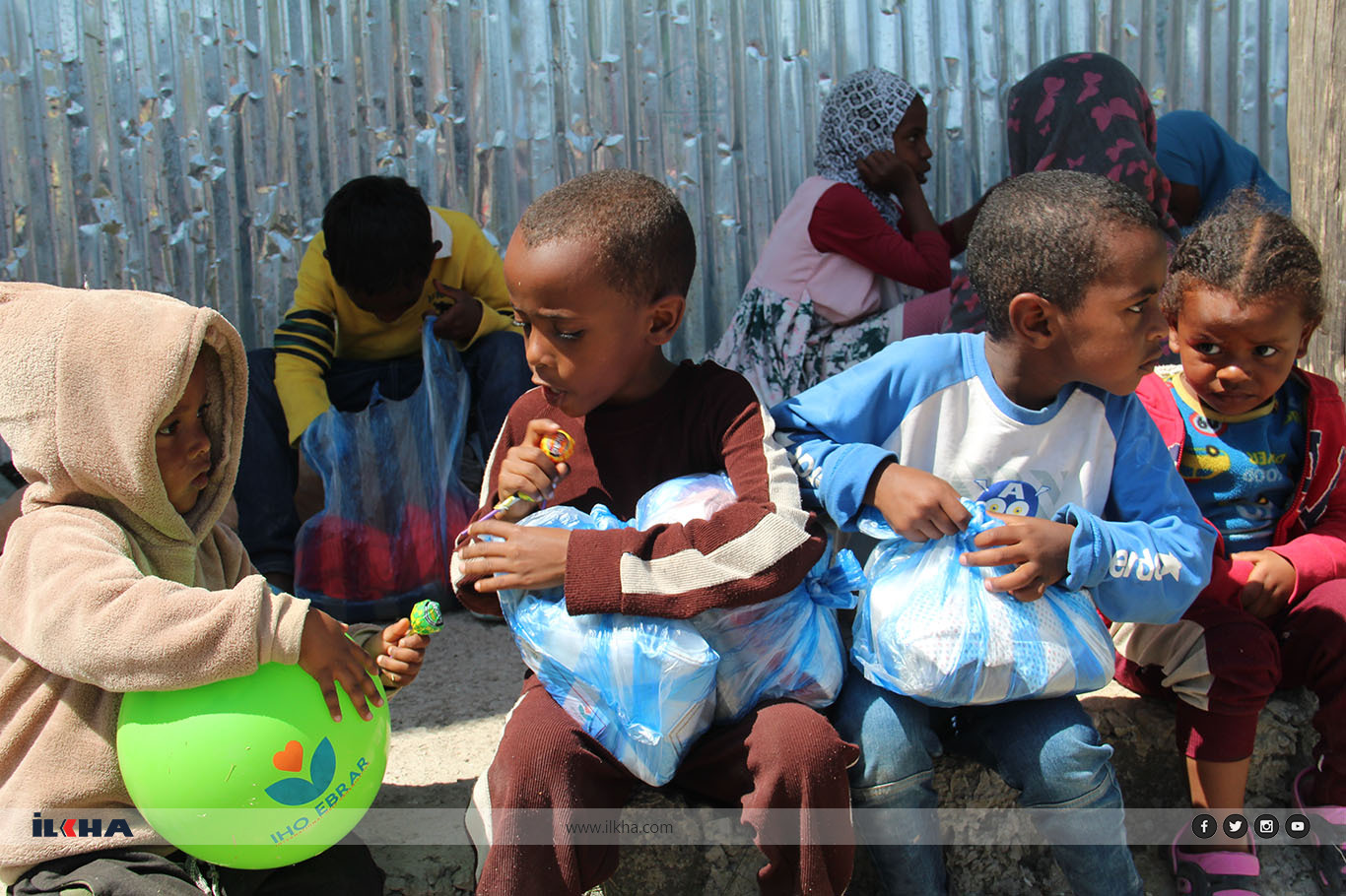 IHO EBRAR, Etiyopya'da yüzlerce yetimi giydirdi