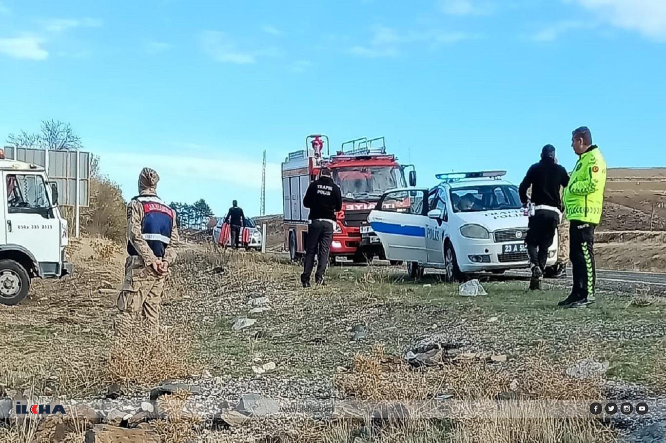 Elazığ`da otomobil tarlaya girdi: 2 yaralı Elazığ`da otomobil tarlaya girdi: 2 yaralı