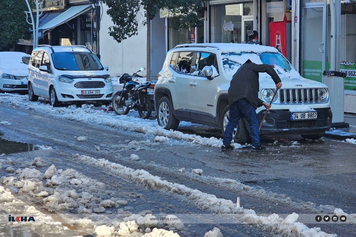 Şırnak Cizre’de kar yağışının yerini güneş aldı