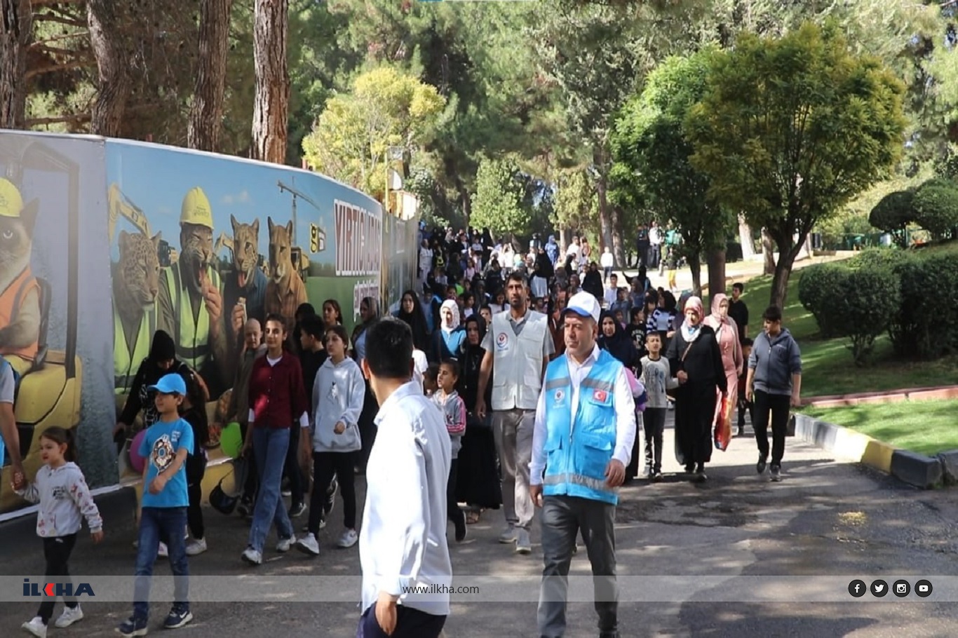 Yetimler Vakfı Gaziantep’te 250 yetim çocuğa hayvanat bahçesi gezisi düzenledi Yetimler Vakfı Gaziantep’te 250 yetim çocuğa hayvanat bahçesi gezisi düzenledi