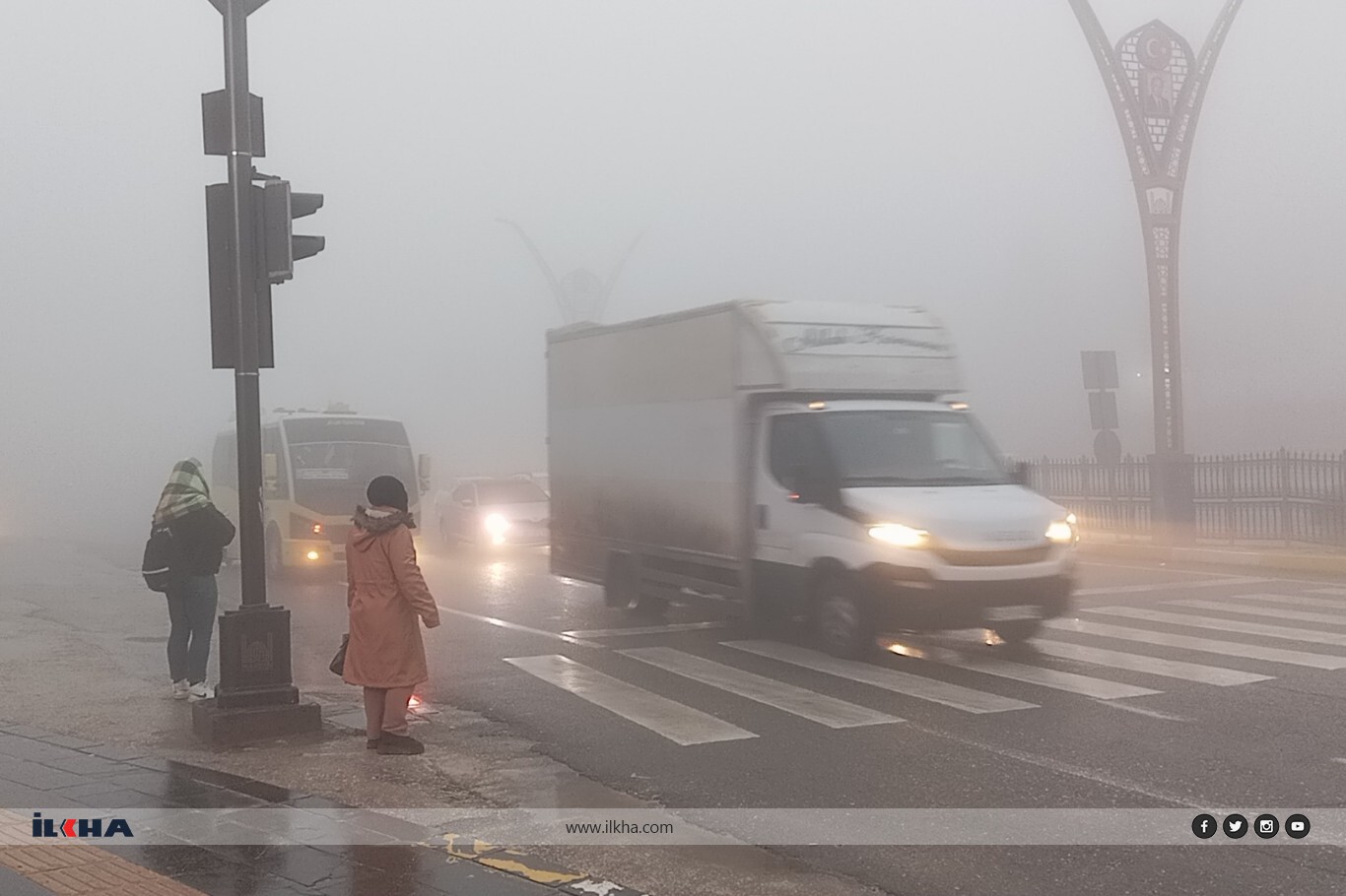 Mardin güne yoğun sisle uyandı: Görüş mesafesi 5 metreye kadar düştü