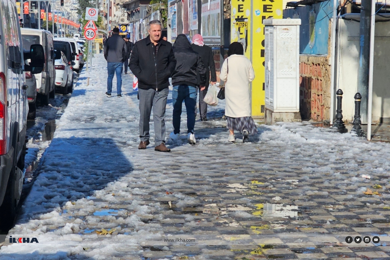 Şırnak Cizre’de kar yağışının yerini güneş aldı