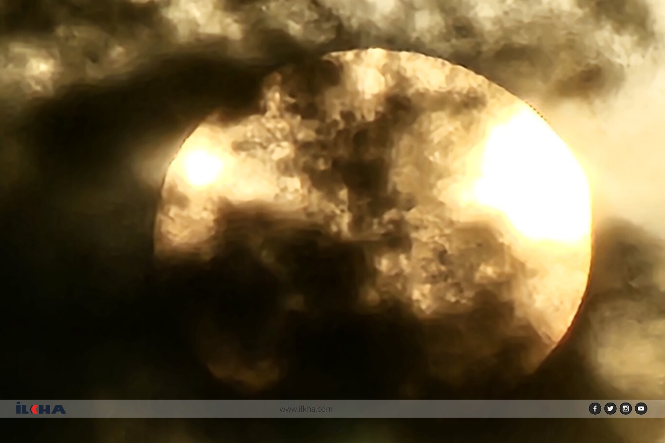 Bursa’da bulutlar arasında gün batımı görsel şölen sundu