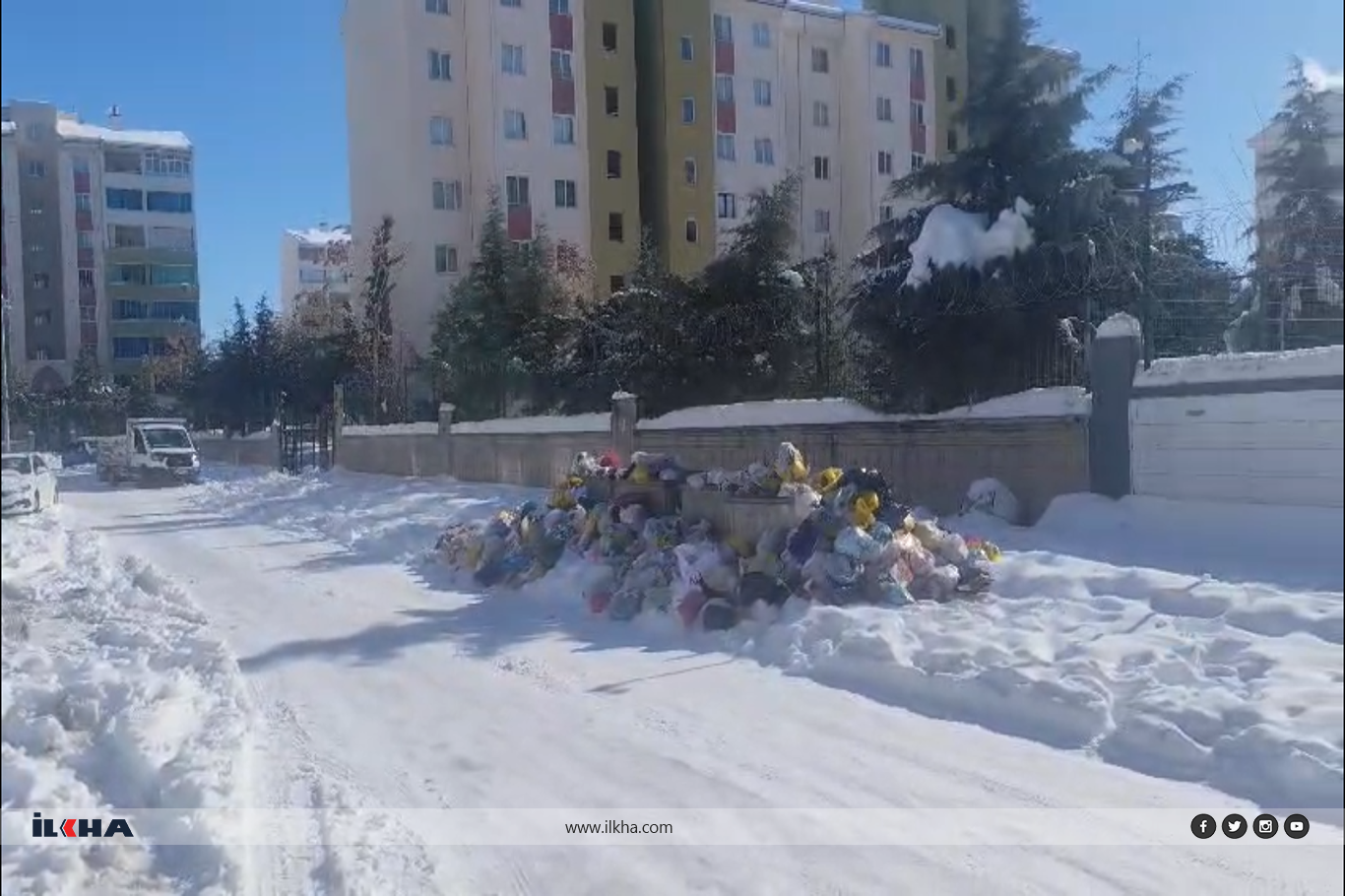 Diyarbakır’da çöp konteynerleri taştı, vatandaşlar tepkili