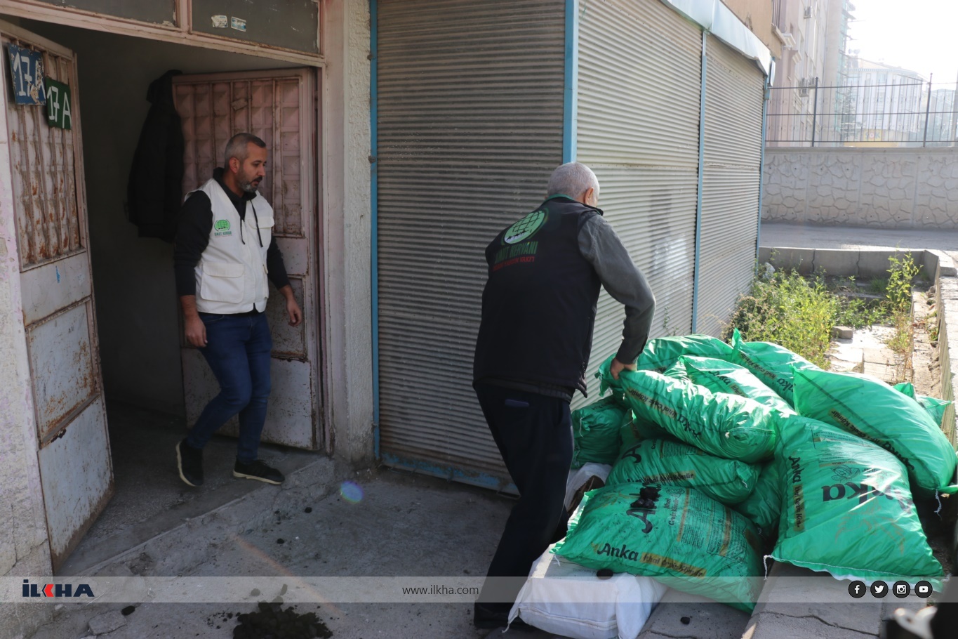 Umut Kervanı'ndan Ankara'da ihtiyaç sahibi aileye yardım