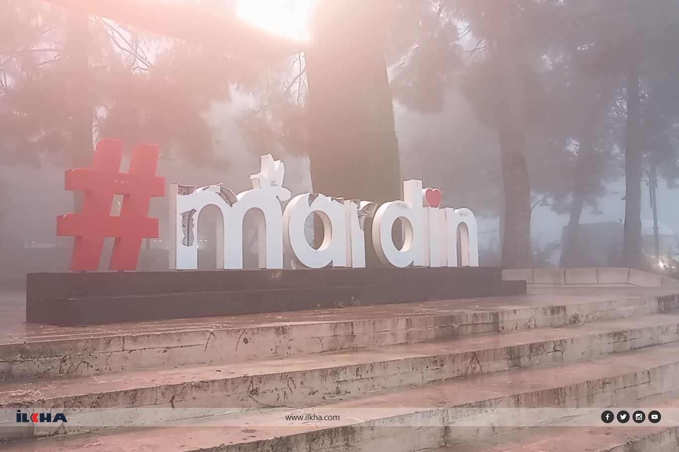 Mardin güne yoğun sisle uyandı: Görüş mesafesi 5 metreye kadar düştü