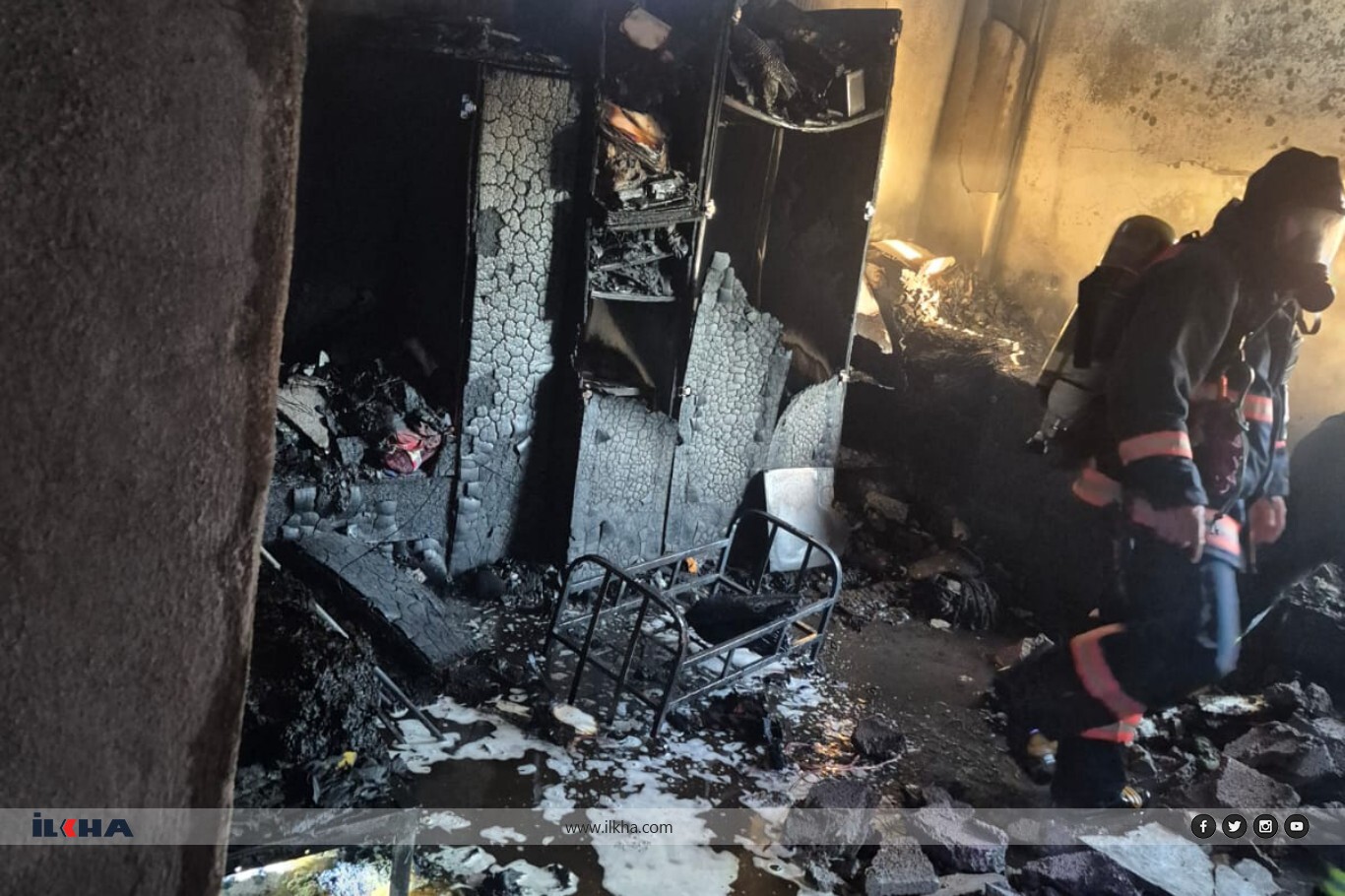 Mardin’de feci yangın: 1 çocuk öldü, 12 kişi dumandan etkilendi Mardin’de feci yangın: 1 çocuk öldü, 12 kişi dumandan etkilendi