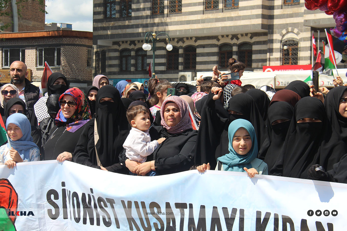 Diyarbakır'da Gazze şehidleri için gıyabi cenaze namazı ve basın açıklaması düzenlendi