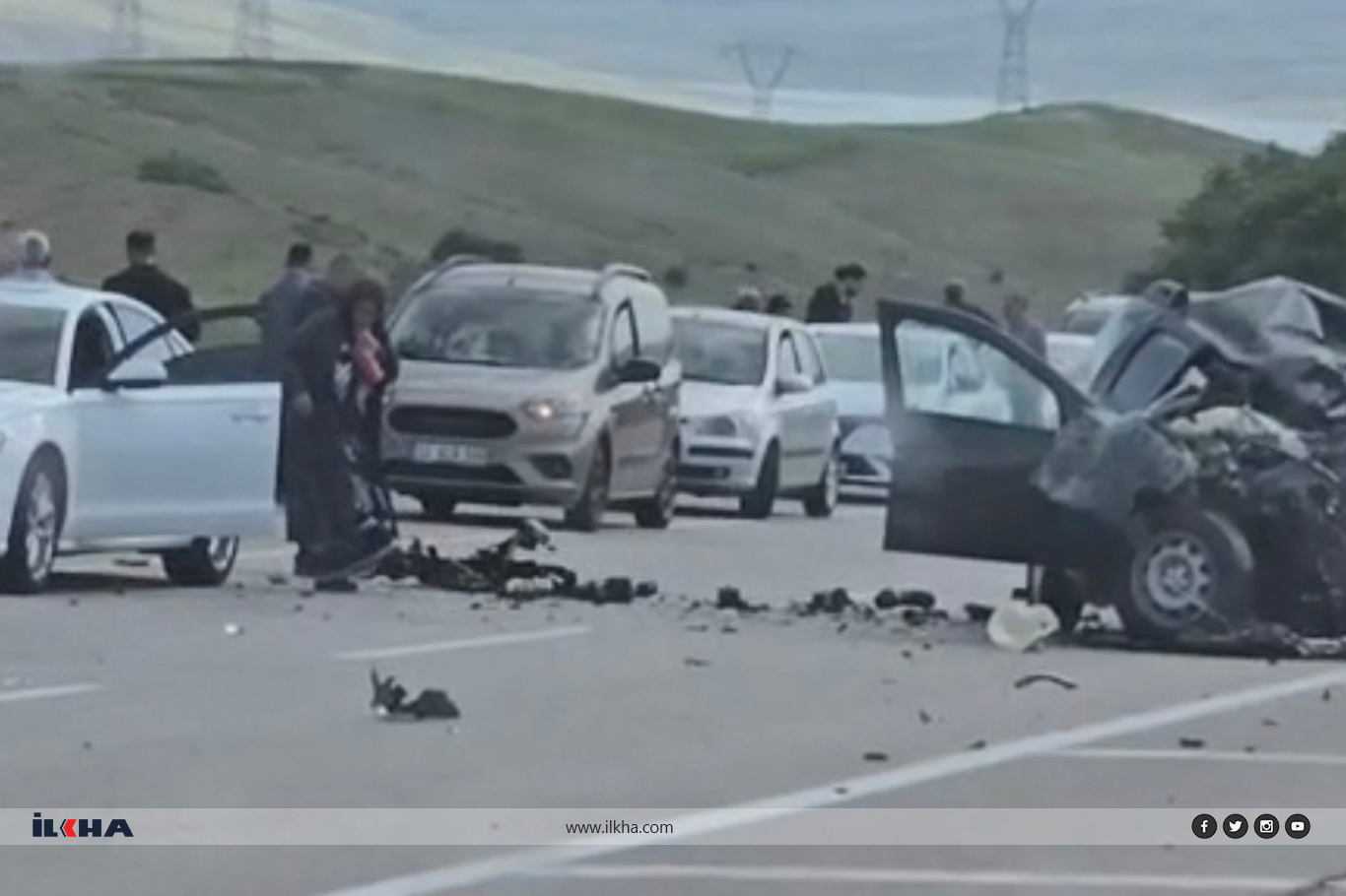 Elazığ’da feci kaza: 1 ölü, 2 yaralı Elazığ’da feci kaza: 1 ölü, 2 yaralı