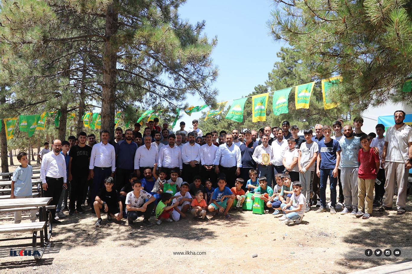 HÜDA PAR Mersin Milletvekili Faruk Dinç, partisinin Gaziantep'teki Yaz Şenlikleri Final Programına katıldı.