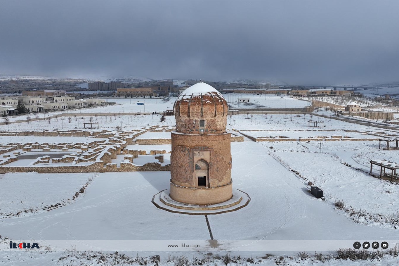 Kar yağışı sonrası Hasankeyf'te kartpostallık manzaralar oluştu