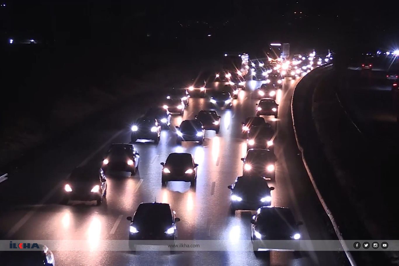 Büyüyen trafik sorununa çözüm bulmak yerine konserlere bütçe ayıran belediyeye tepki