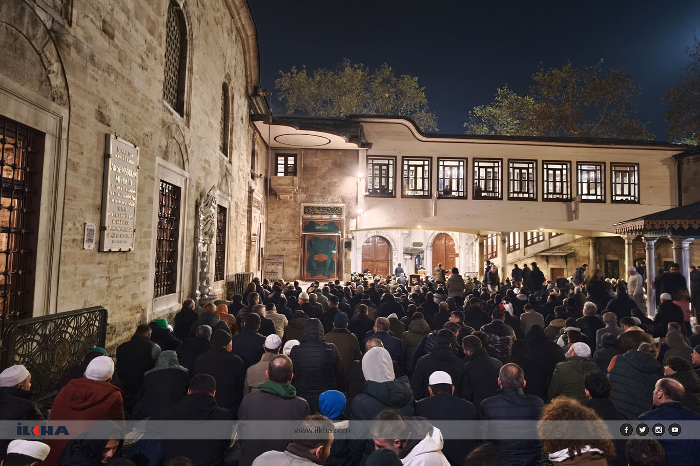Üç aylar Eyüpsultan Camii'nde dualarla karşılandı