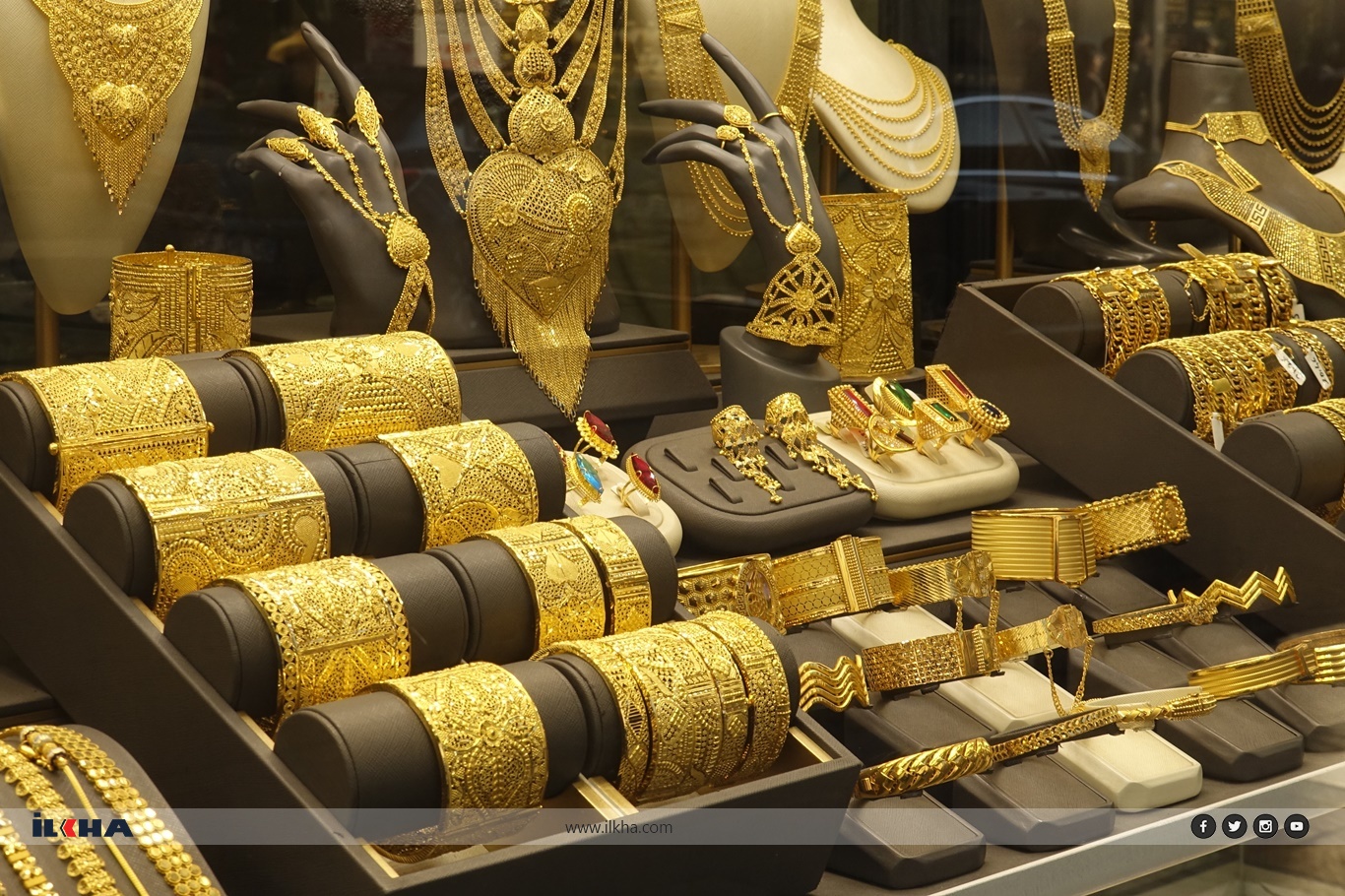 Kuyumculardan altın analizi: 2025 rekorla geçti, 2026 için spekülasyon uyarısı!
