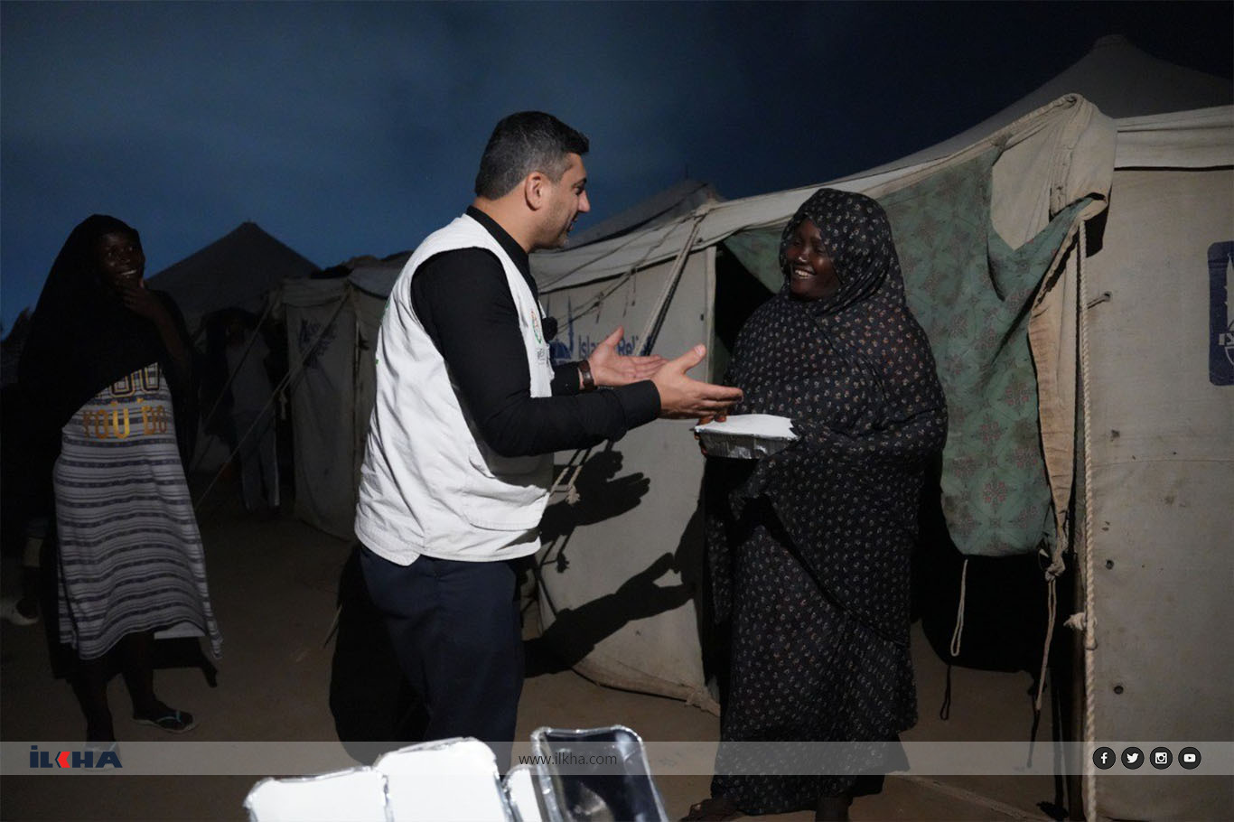 Avrupa Yetim Eli'nden Sudan'da binlerce kişiye sıcak yemek ikramı