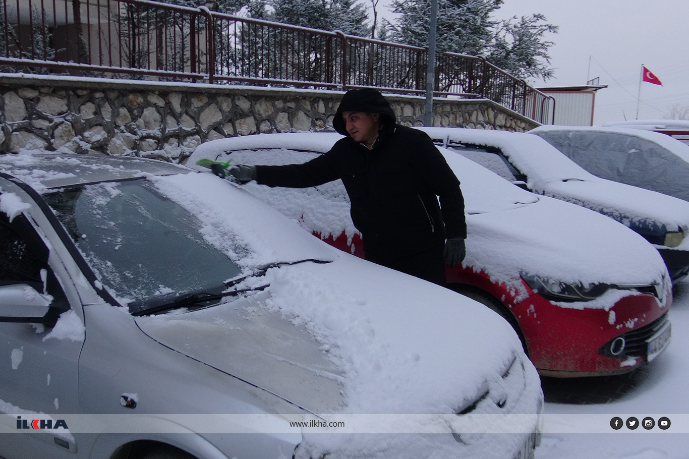 Malatya'da kış mevsiminin ilk kar yağışı: Sevinç ve mağduriyet bir arada 