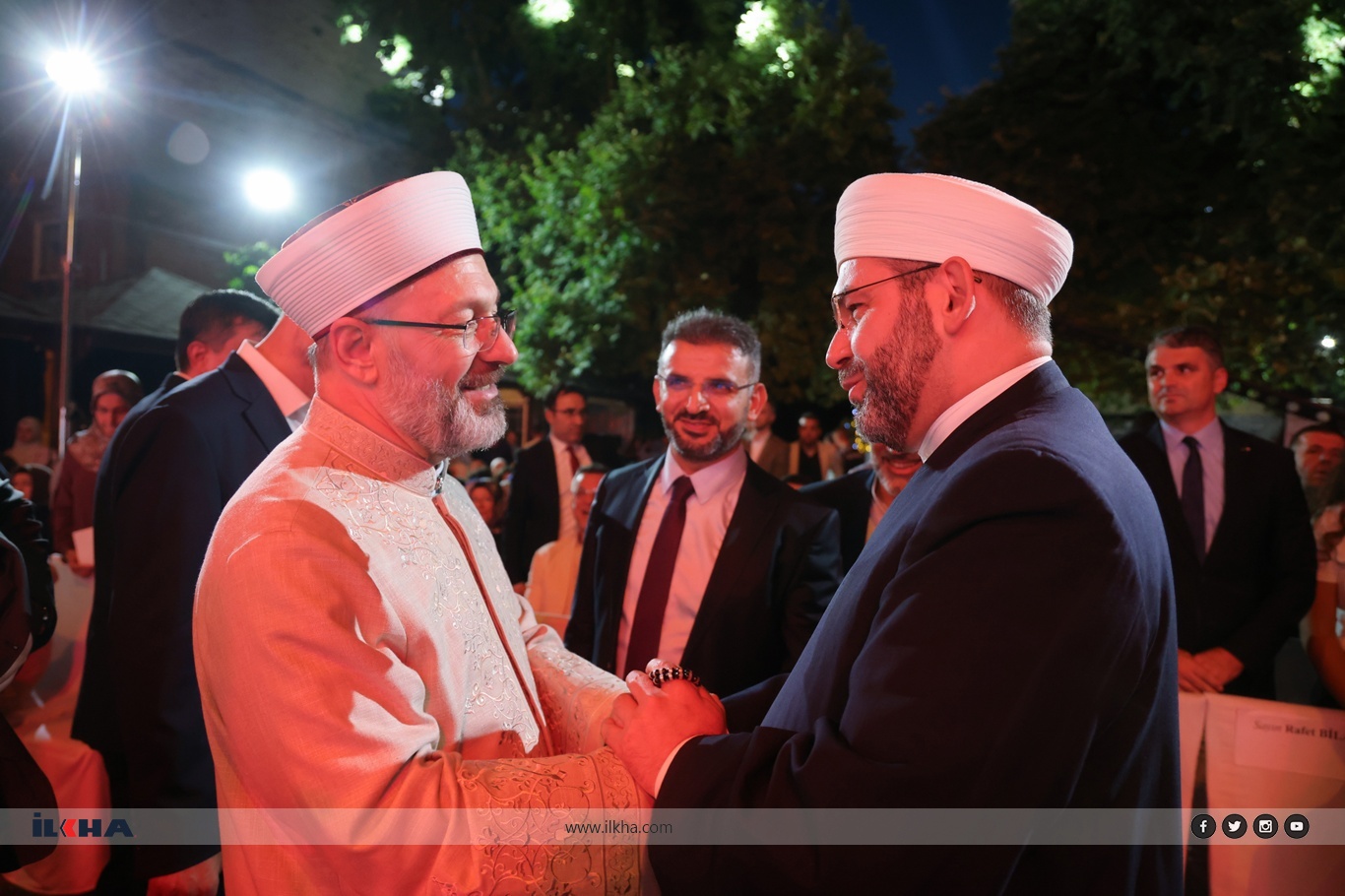 Diyanet İşleri Başkanı Erbaş, Arnavutluk’ta imam hatiplilerin mezuniyetine katıldı Diyanet İşleri Başkanı Erbaş, Arnavutluk’ta imam hatiplilerin mezuniyetine katıldı