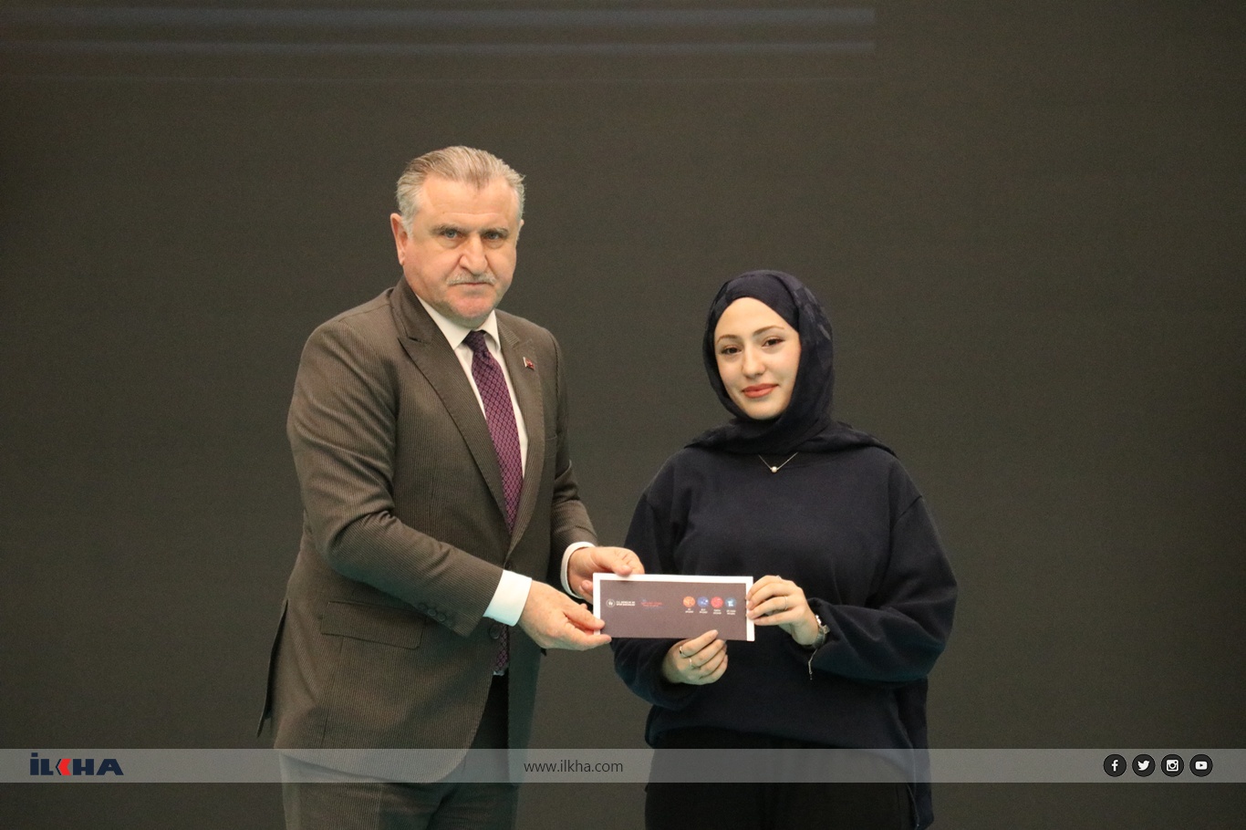 Gençlik ve Spor Bakanı Bak, ÜNİDES programında konuştu