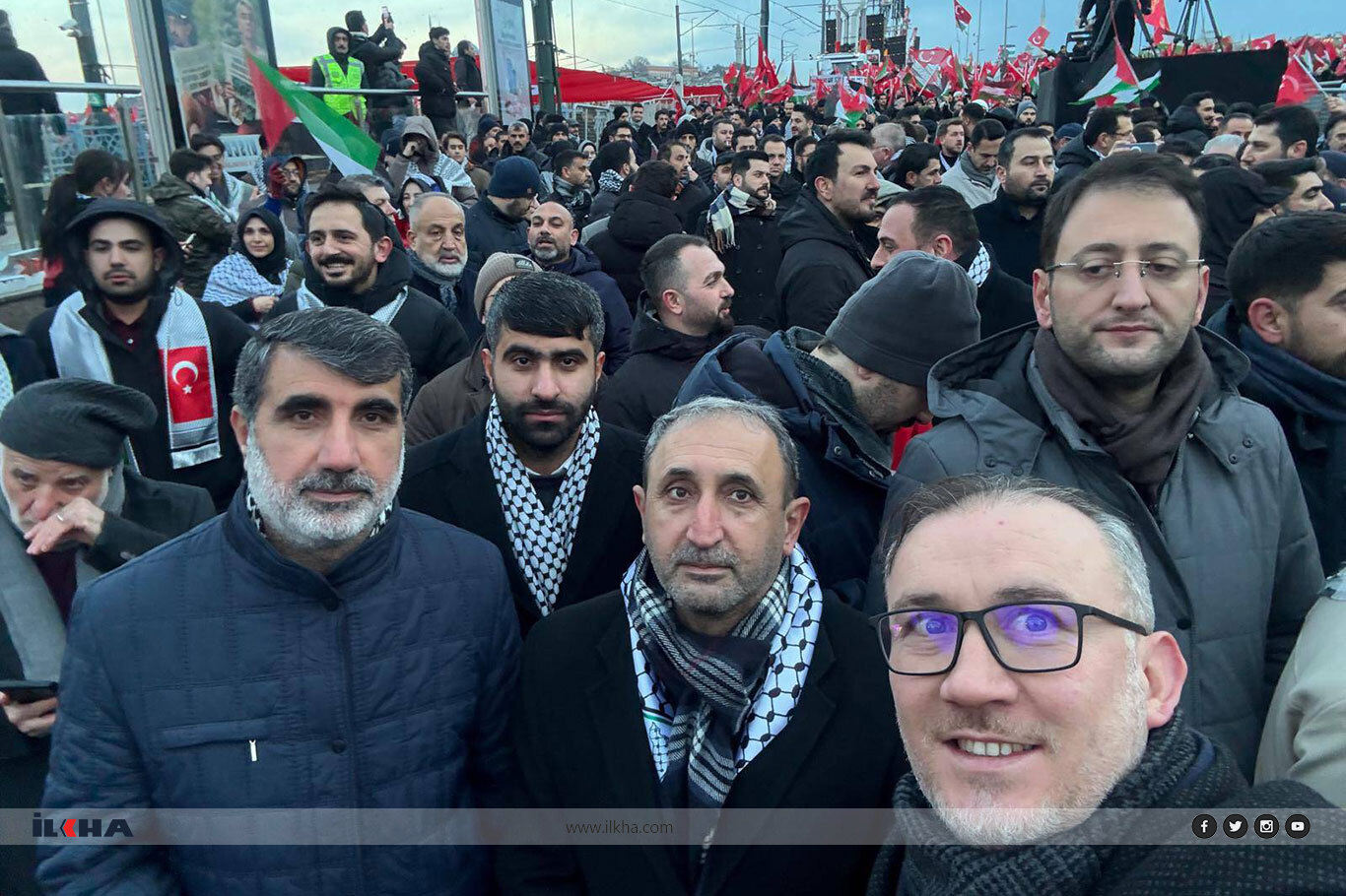 HÜDA PAR Genel Başkan Vekili Demir, Galata’daki Gazze yürüyüşüne katıldı