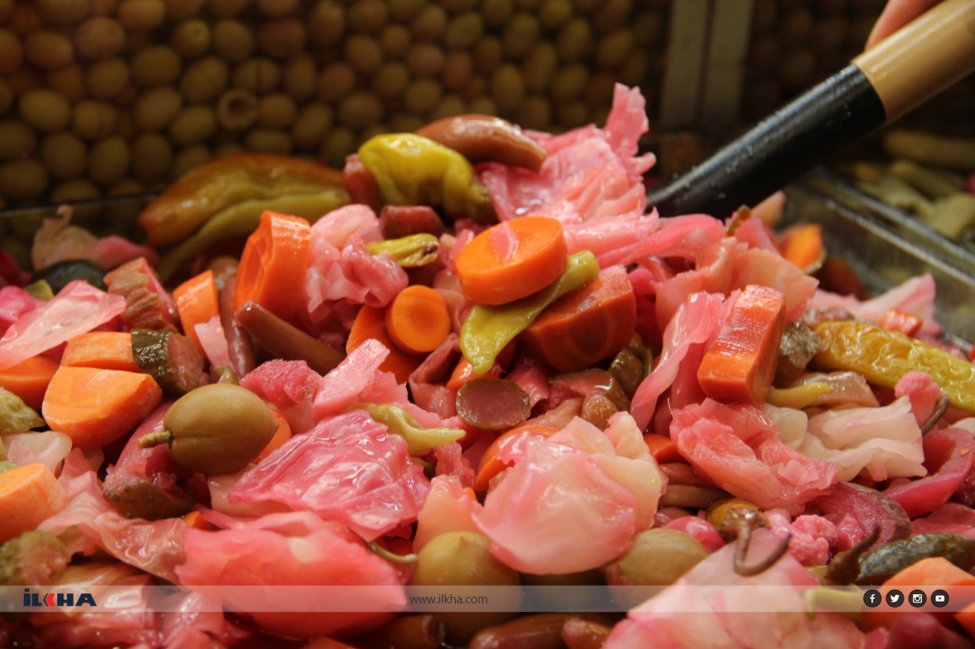 Turşuya kış talebi: 30'u aşkın çeşidiyle tezgâhlarda