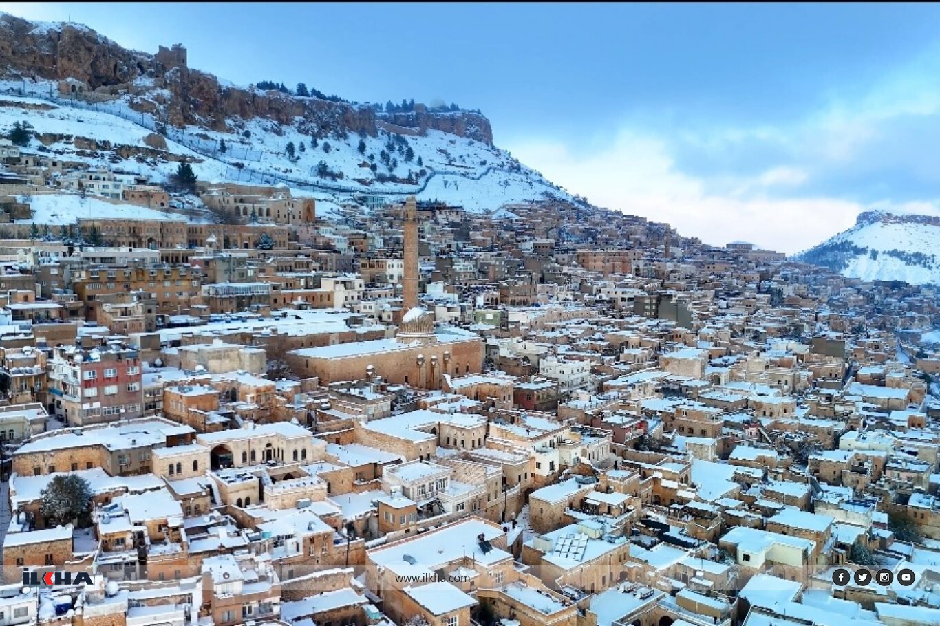 Beyaza bürünen tarihi kent Mardin havadan görüntülendi