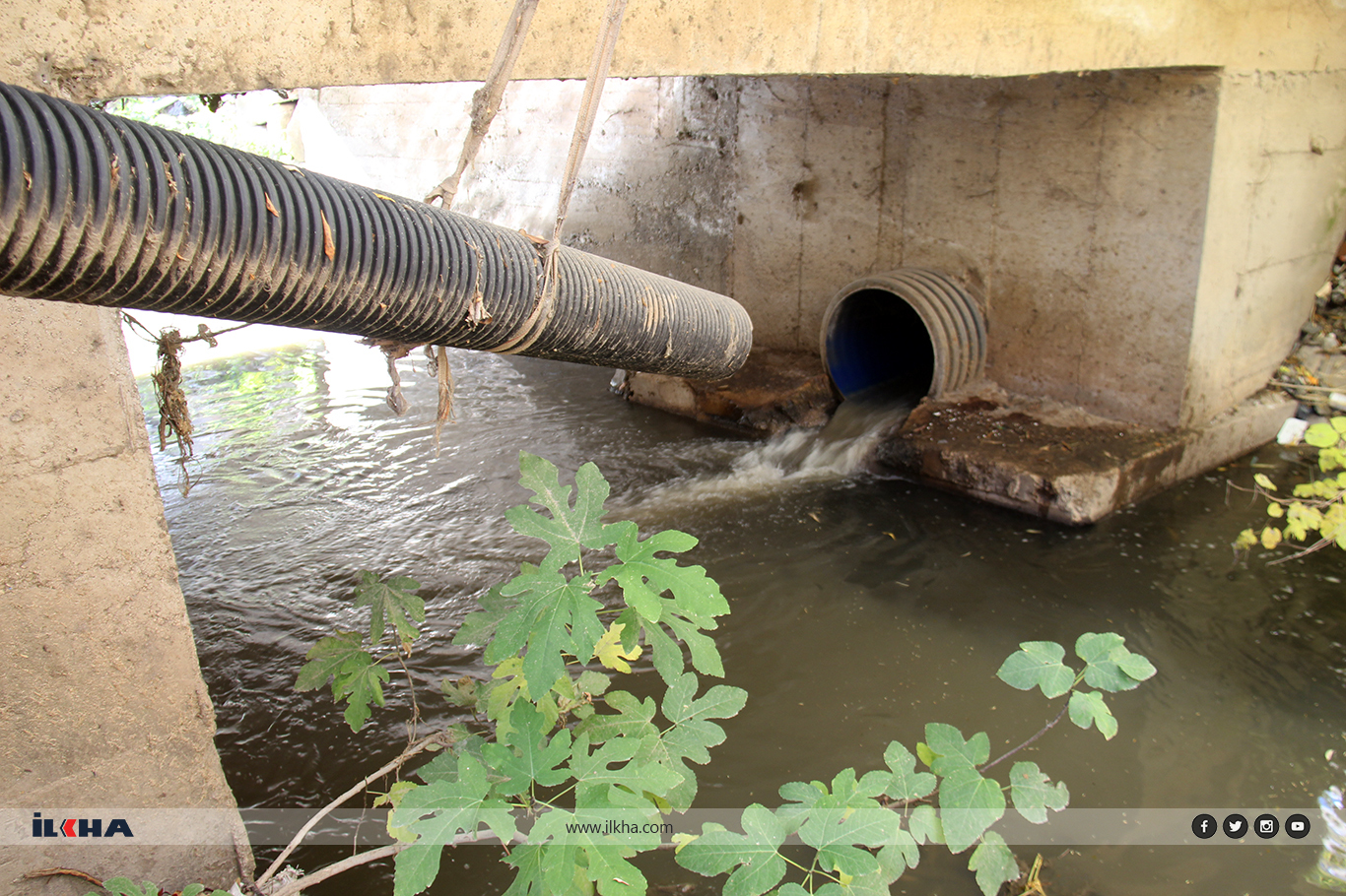 Çermikliler: Yıllarca ilçenin su kaynağı olan sinek çayı şimdi çevreye hastalık yayıyor