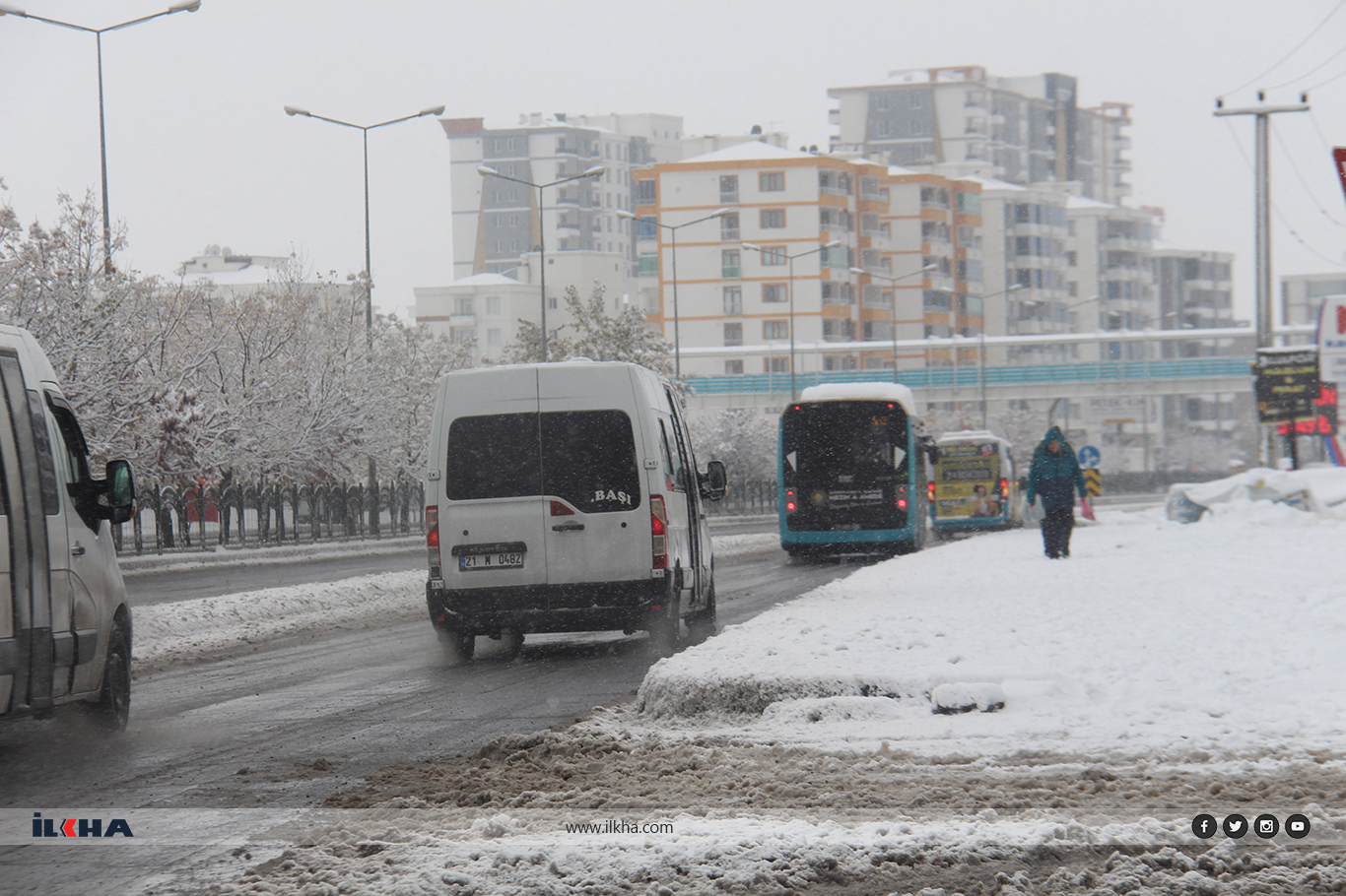 Diyarbakır’da yoğun kar yağışı etkisini sürdürüyor
