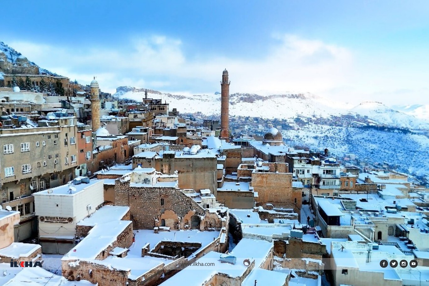 Beyaza bürünen tarihi kent Mardin havadan görüntülendi