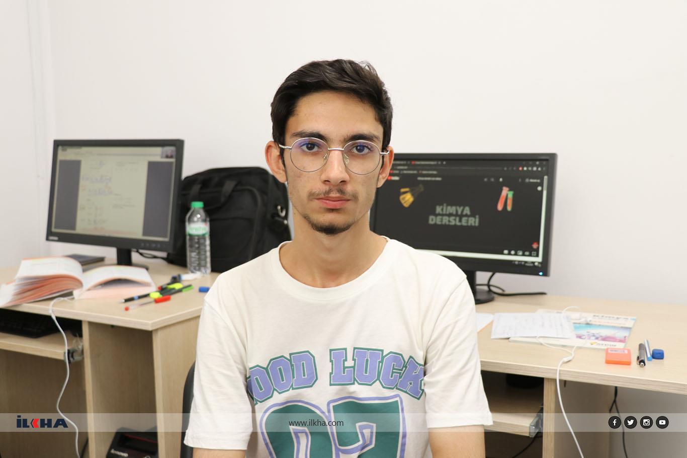 YKS adayları artçı depremlerin etkisinde sınava hazırlanıyor YKS adayları artçı depremlerin etkisinde sınava hazırlanıyor