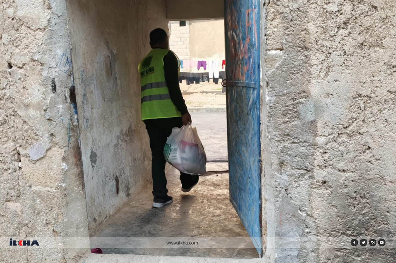 Umut Kervanı Akçakale'de yetim ve muhtaç ailelerin yüzünü güldürdü