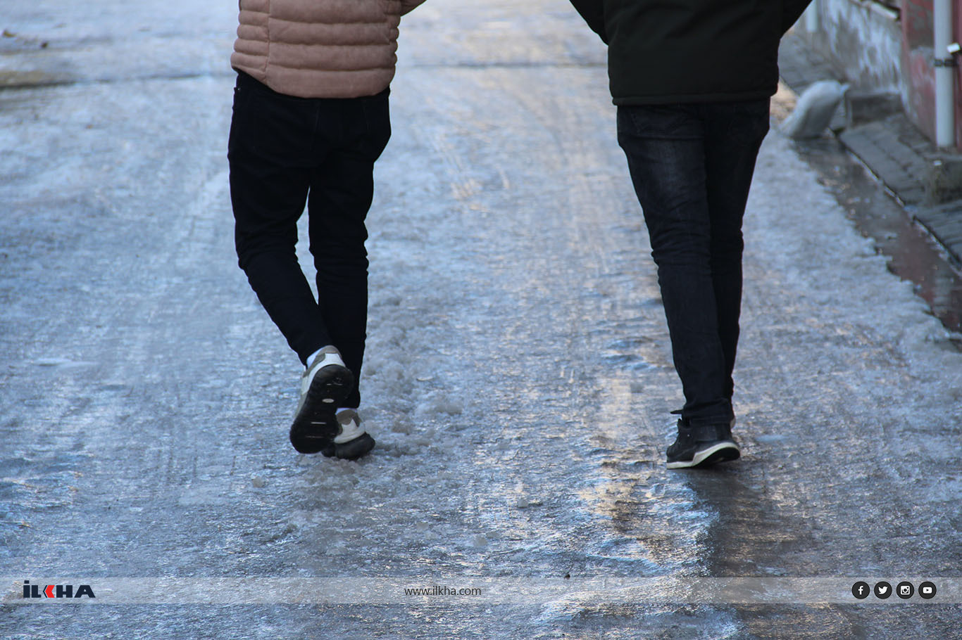 Batman'da kar sonrası cadde ve sokaklar buz pistine döndü