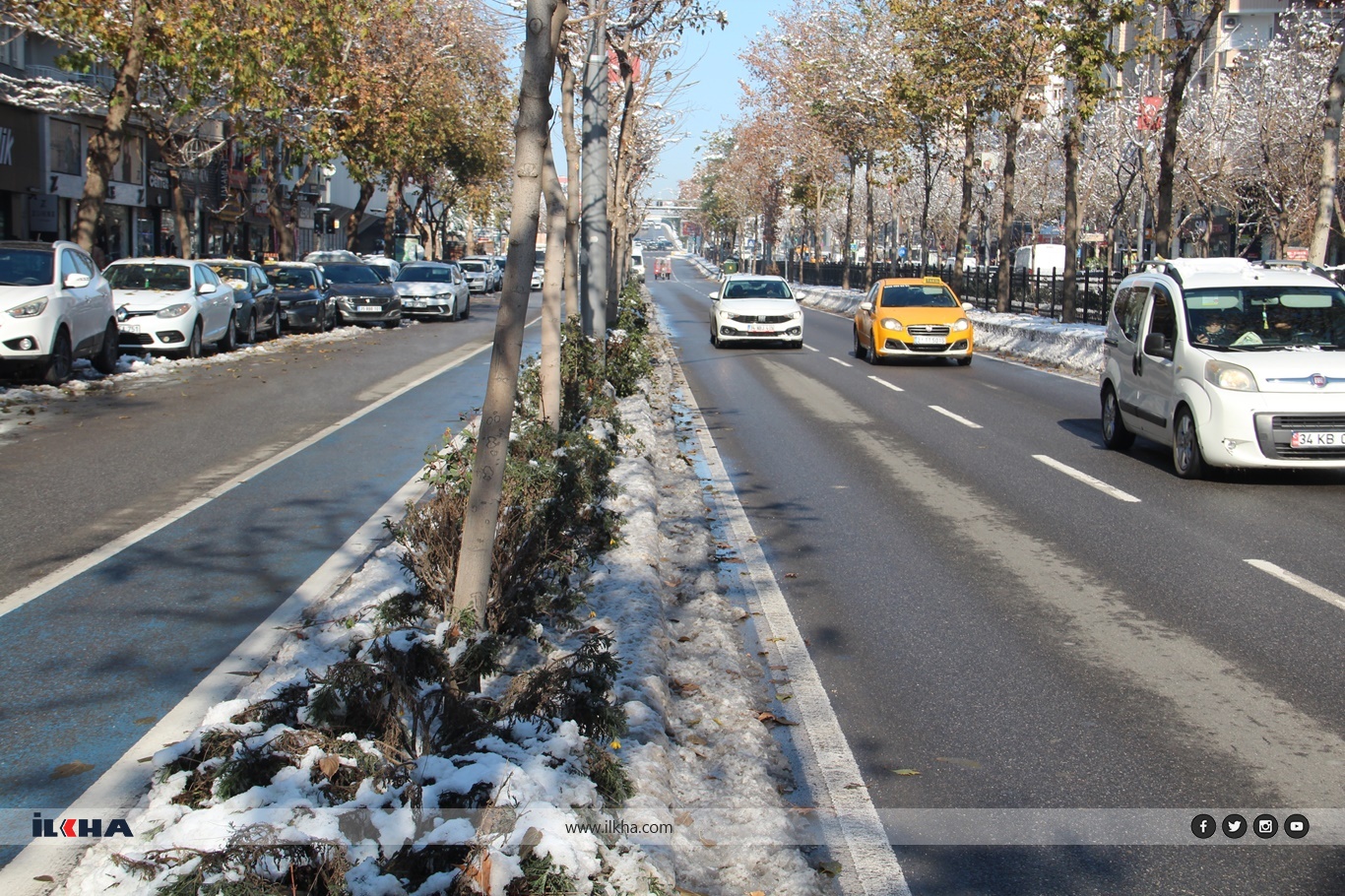 Ulaşım sorunu yaşayan esnaftan yaya geçidi talebi