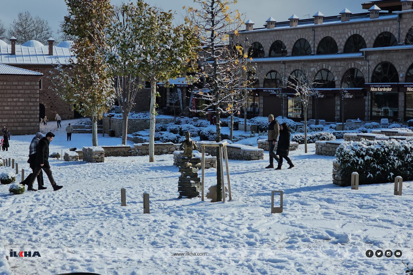 Kar yağışı Bursa’ya kartpostallık görüntüler sundu