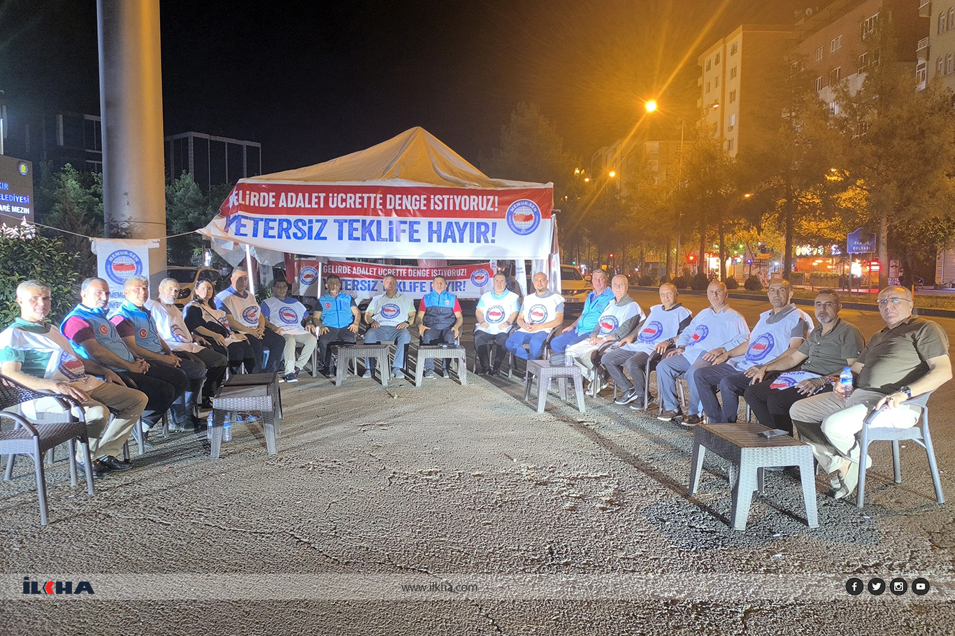 Memur-Sen maaş zamlarındaki yetersiz teklifi protesto etmek için çadır eylemi başlattı Memur-Sen maaş zamlarındaki yetersiz teklifi protesto etmek için çadır eylemi başlattı