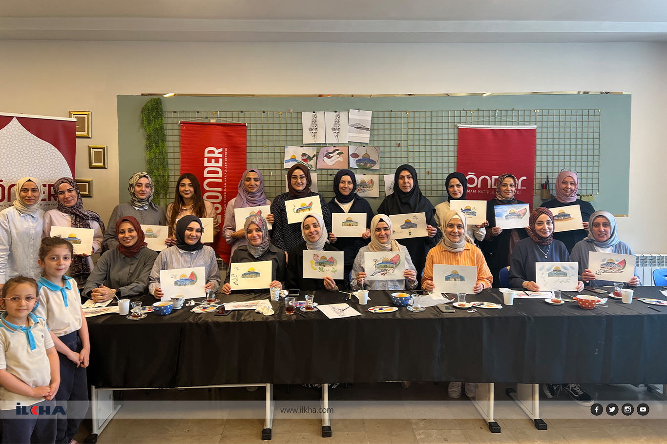 Öğretmenlerden "Renklerin Ardında Gazze" atölyesi Öğretmenlerden "Renklerin Ardında Gazze" atölyesi