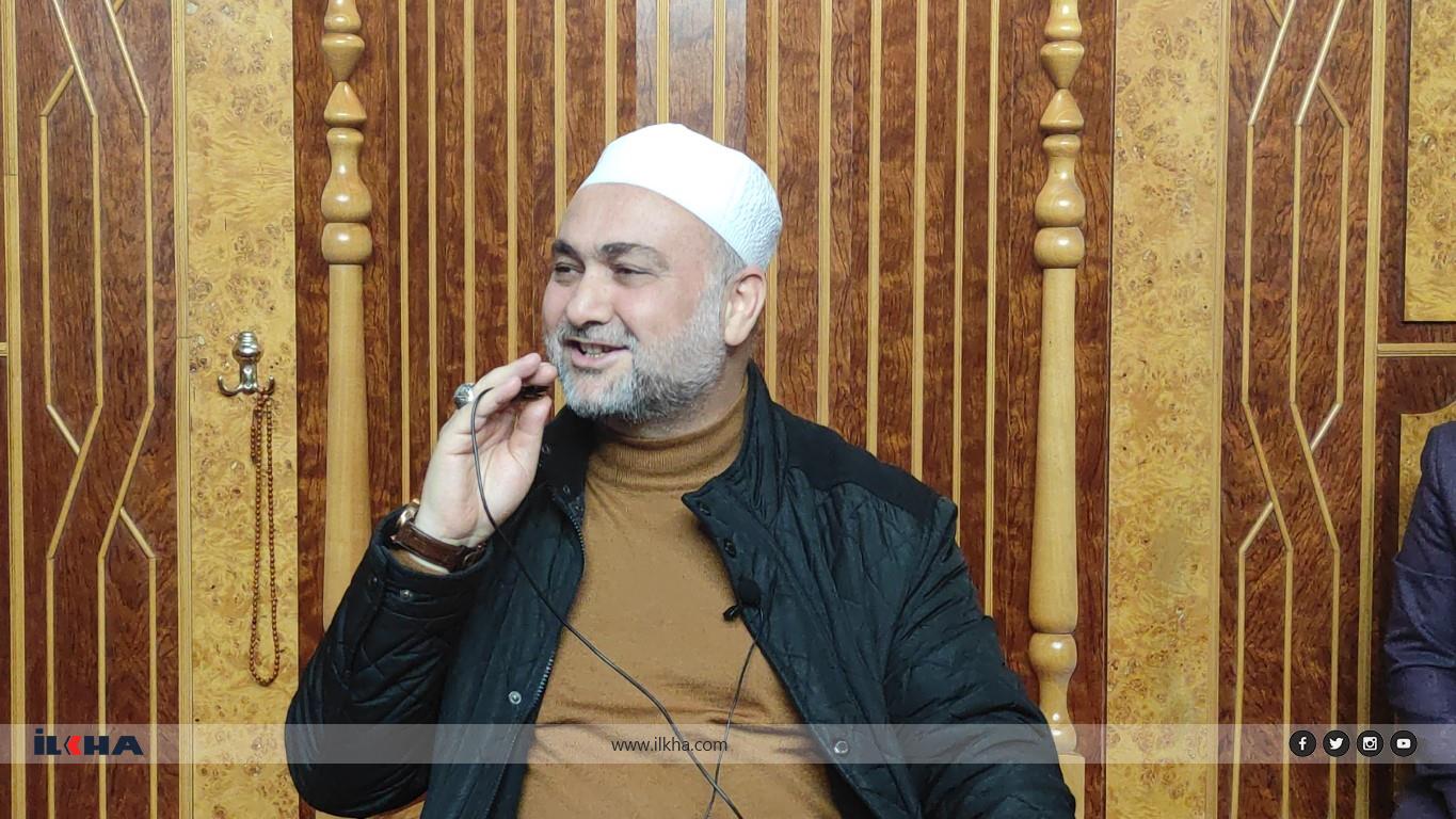 Adana’da çocuklar aileleriyle birlikte sabah namazı kıldı Adana’da çocuklar aileleriyle birlikte sabah namazı kıldı
