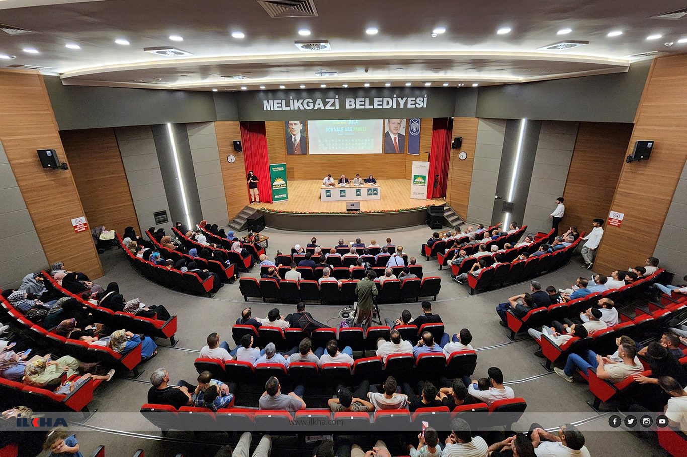 HÜDA PAR'ın düzenlediği "Son Kale Aile" panelinde "aile hakemliği" önerisi HÜDA PAR'ın düzenlediği "Son Kale Aile" panelinde "aile hakemliği" önerisi