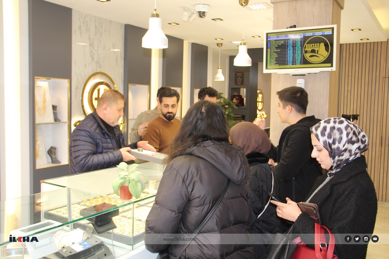 Kuyumculardan altın analizi: 2025 rekorla geçti, 2026 için spekülasyon uyarısı!