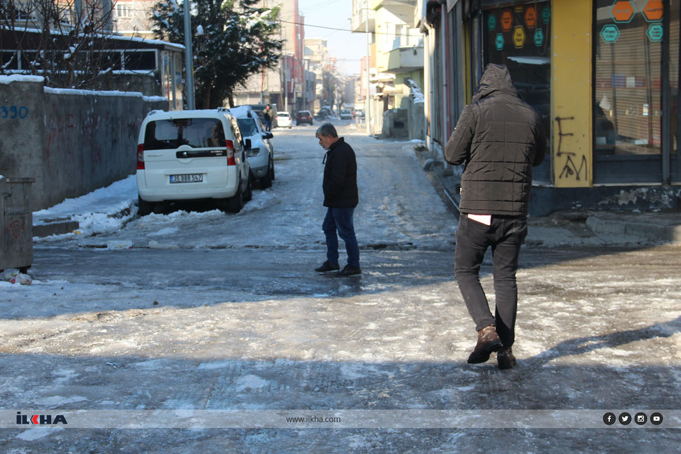 Batman'da kar sonrası cadde ve sokaklar buz pistine döndü
